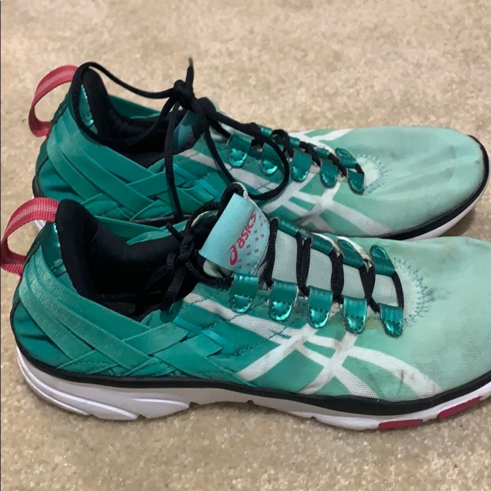 ASICS - Picture 2 of 2